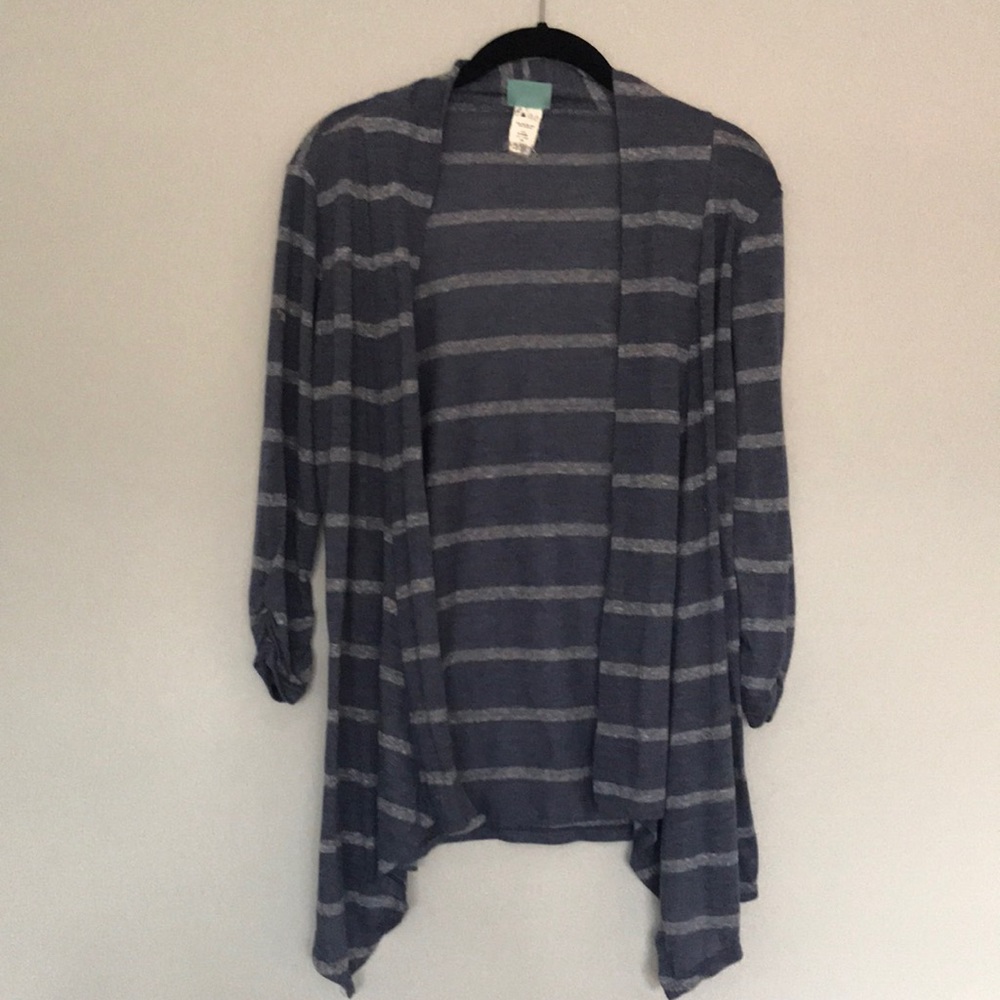 Light weight sweater